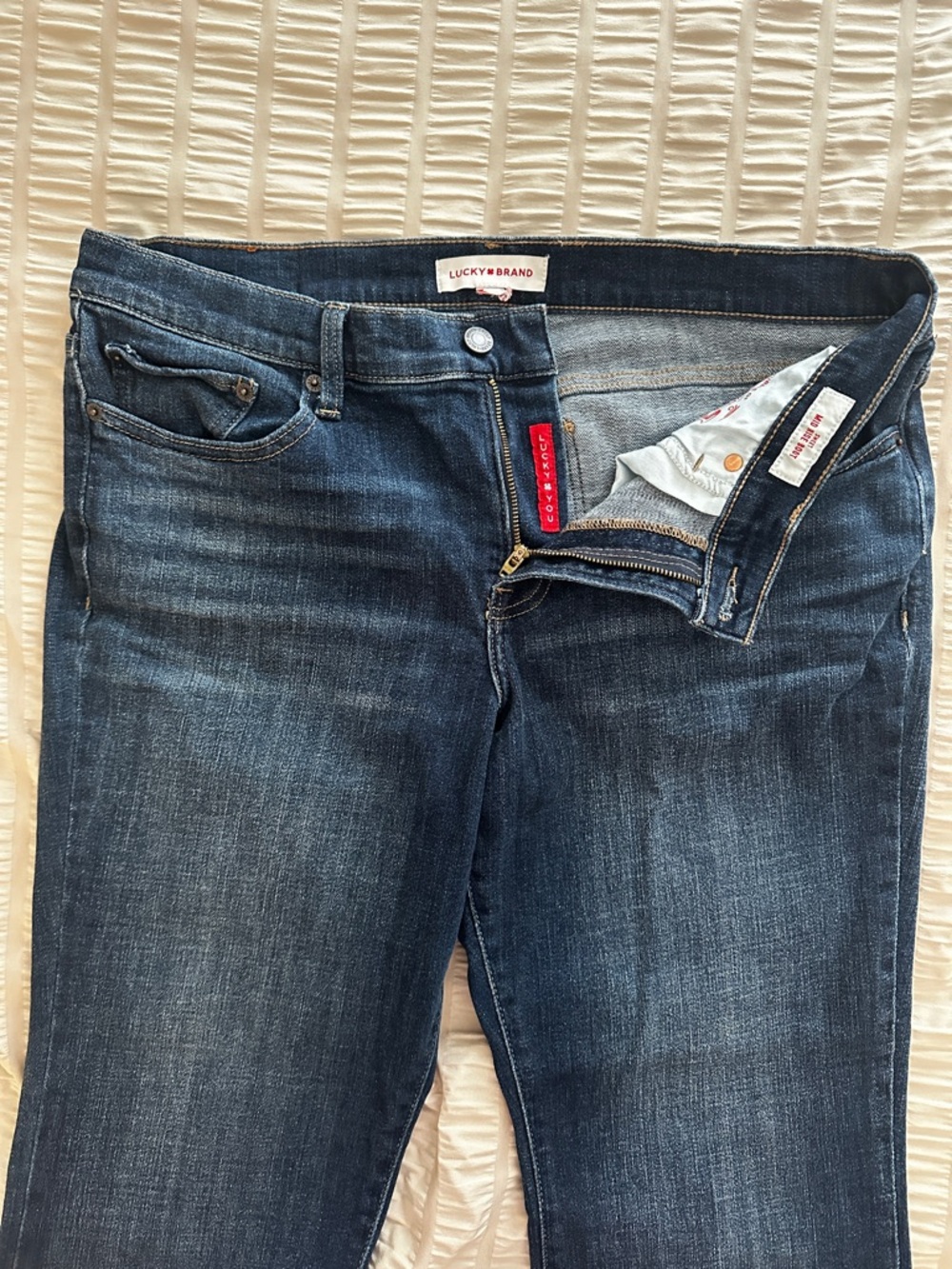 Lucky Brand Sweet Mid Rise Bootcut Jeans Size 14/32